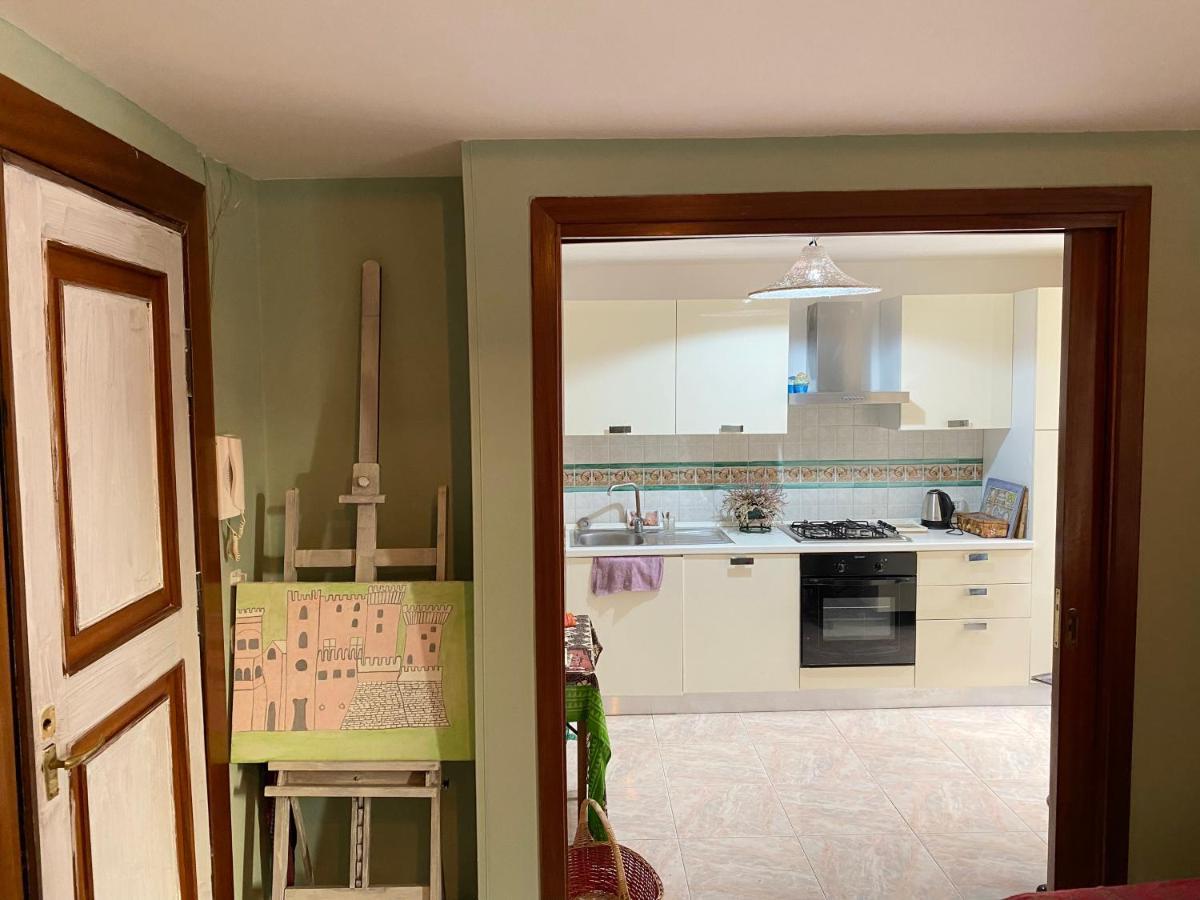 Casa Gioia, Tra Palazzo Reale,Lungomare E Monte Echia Apartment เนเปิลส์ ภายนอก รูปภาพ