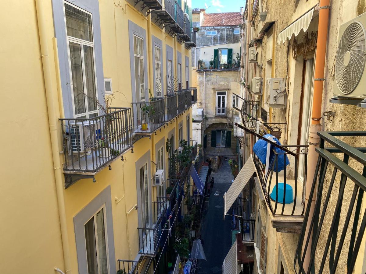 Casa Gioia, Tra Palazzo Reale,Lungomare E Monte Echia Apartment เนเปิลส์ ภายนอก รูปภาพ