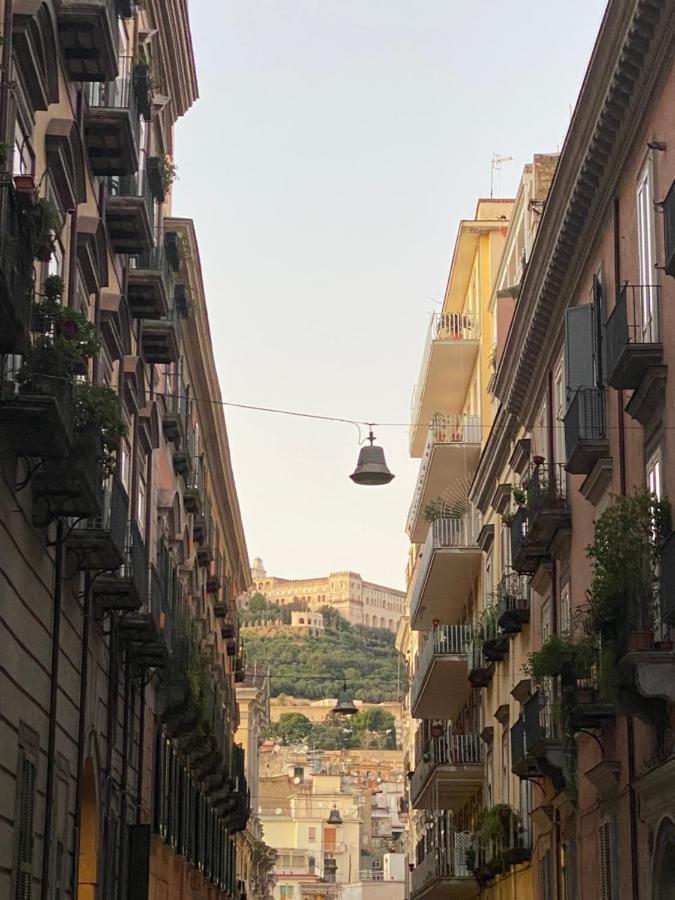 Casa Gioia, Tra Palazzo Reale,Lungomare E Monte Echia Apartment เนเปิลส์ ภายนอก รูปภาพ