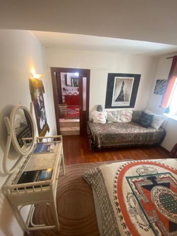 Casa Gioia, Tra Palazzo Reale,Lungomare E Monte Echia Apartment เนเปิลส์ ภายนอก รูปภาพ